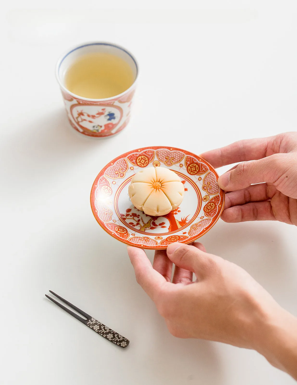 Gohobi Japanese Doraemon Tea Cup and Ceramic Plate Set