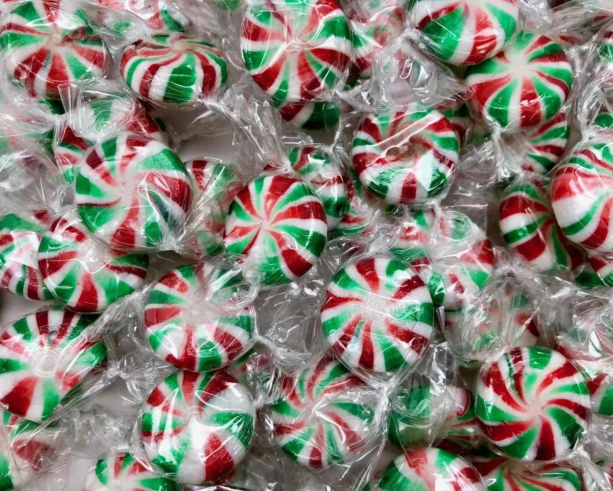 Red and Green Pinwheel Christmas Mints