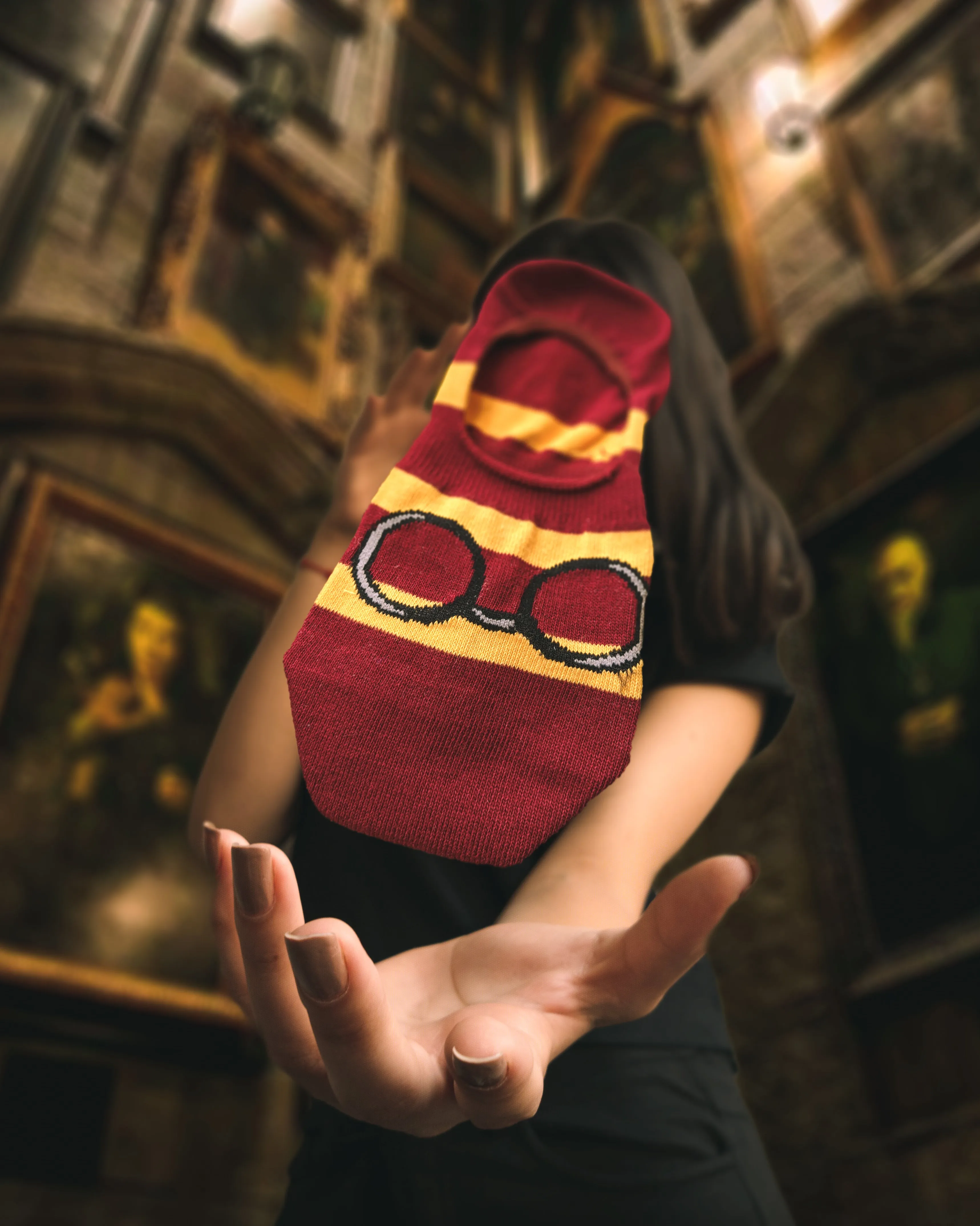 Women's Harry Potter | Cartoon Theme Gift Box | Socks and Cap | Officially Licensed